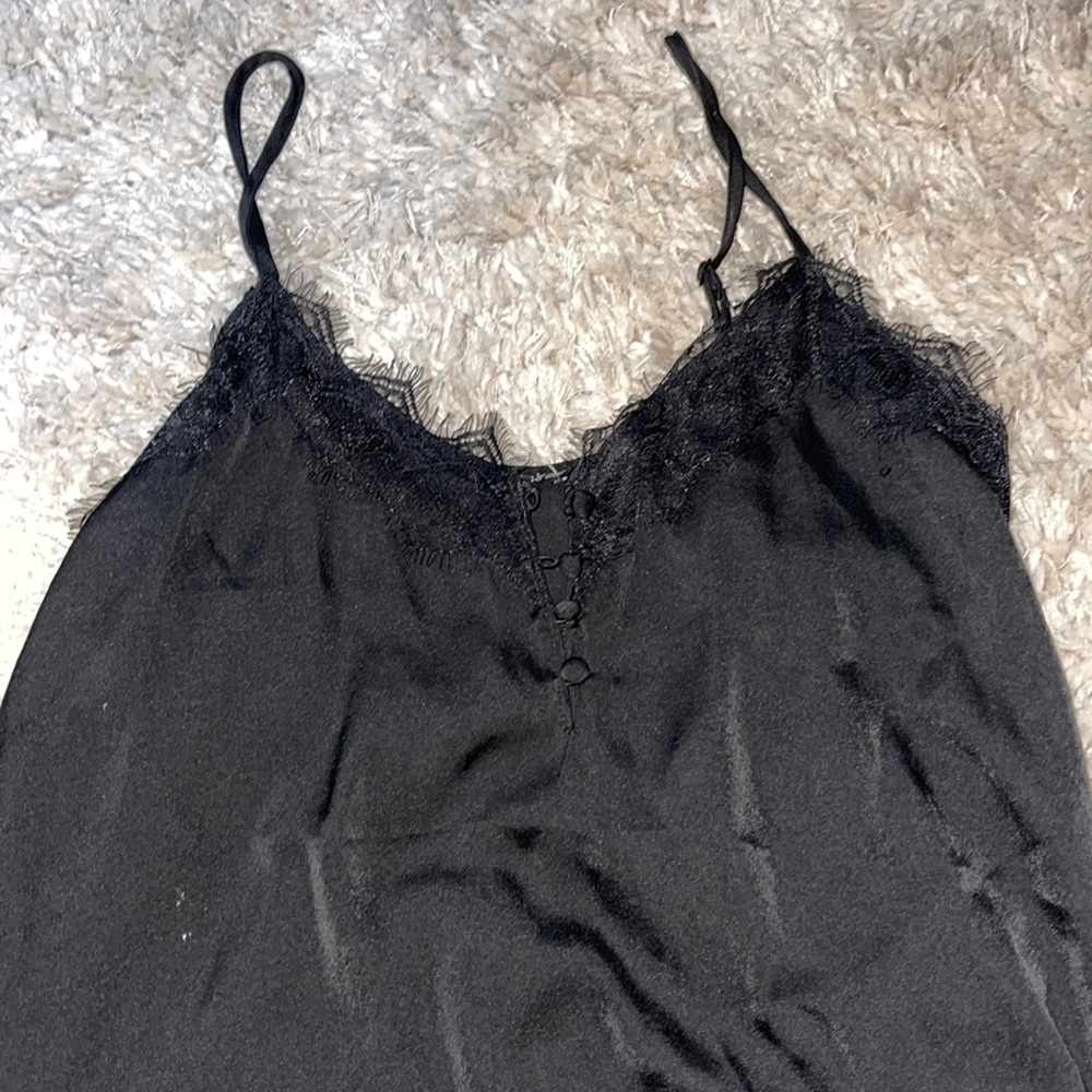 Satin tank top lace details